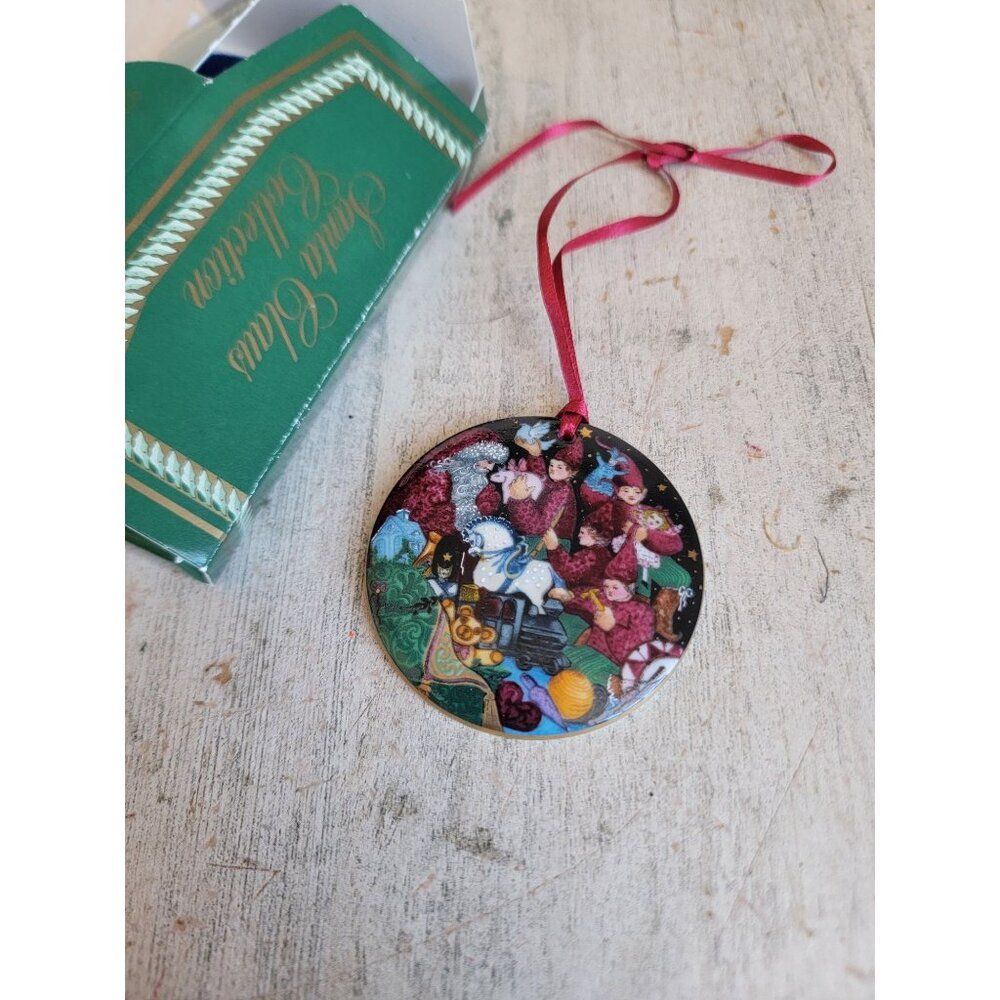 Denmark Copenhagen porcelain 1989‎ Santa Claus collection ornament Xmas